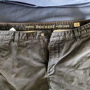 Docker's Alpha Khaki - Slim Tapered - 36x30